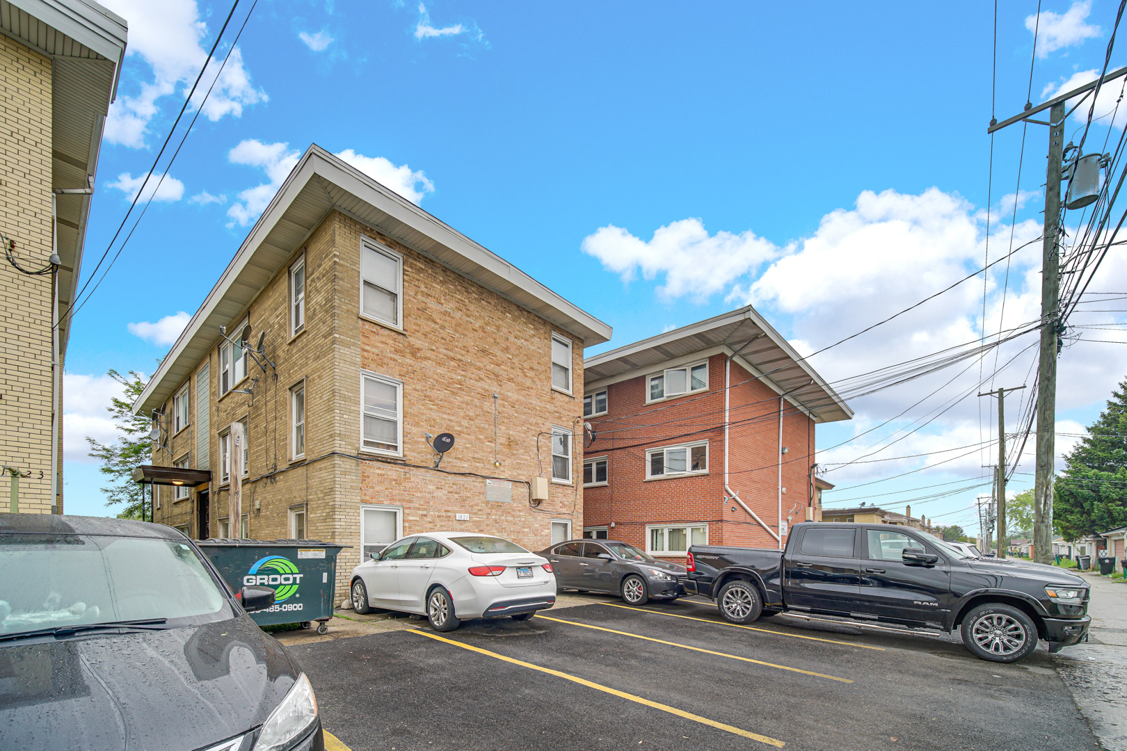 1821 S Harlem Avenue Property Photo 4