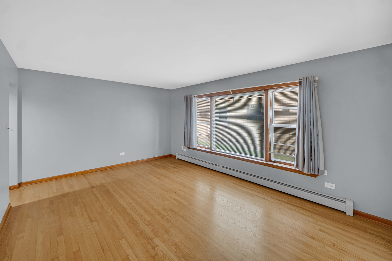 1821 S Harlem Avenue Property Photo 16