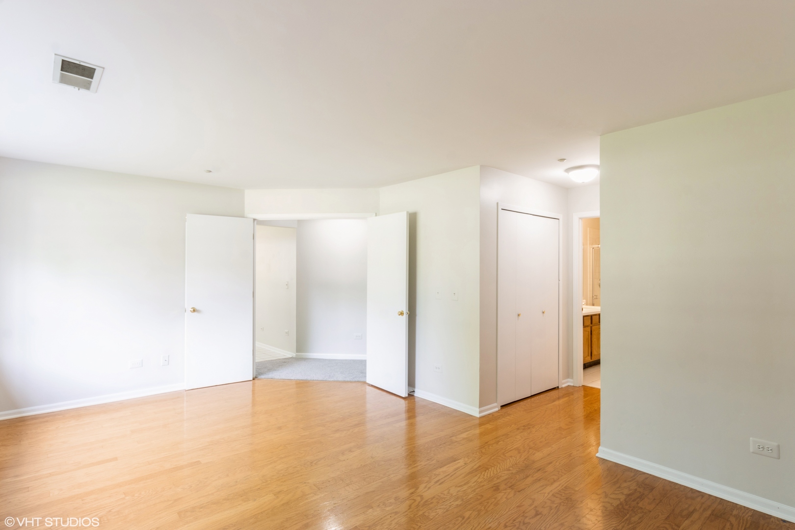 1412 W Crane St Property Photo 5