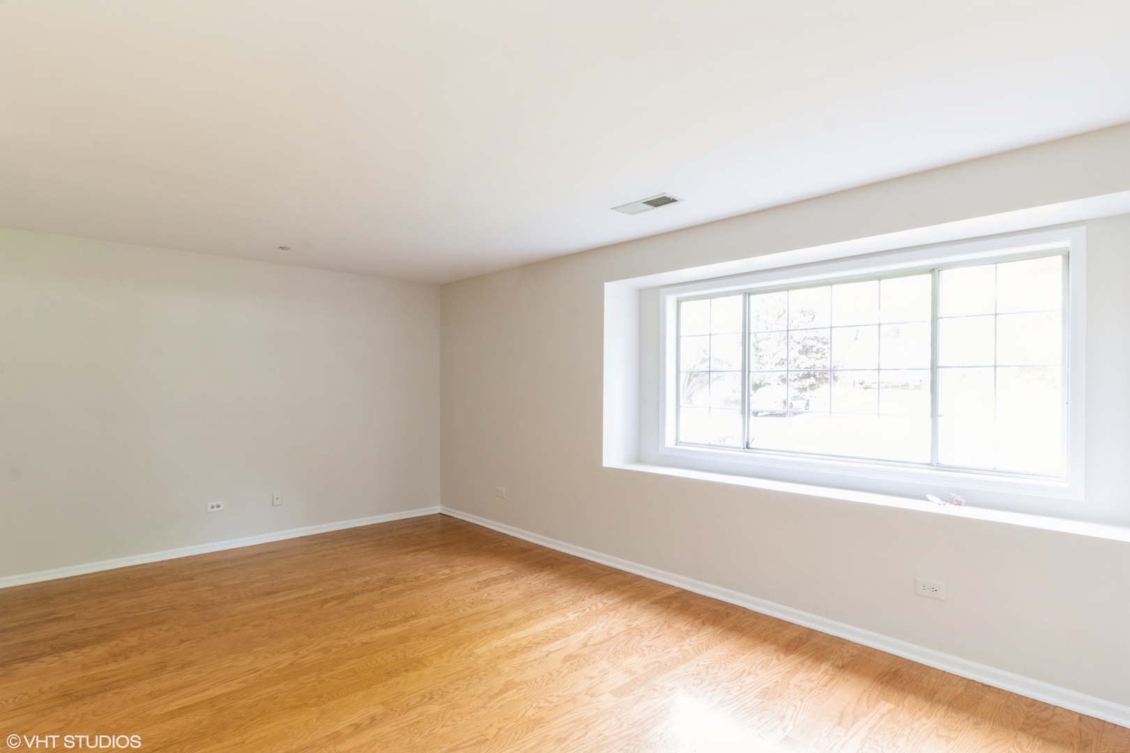 1412 W Crane St Property Photo 10