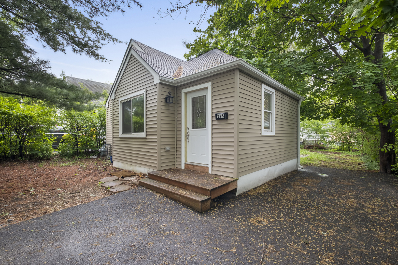 318 Kenwood Drive Property Photo 1
