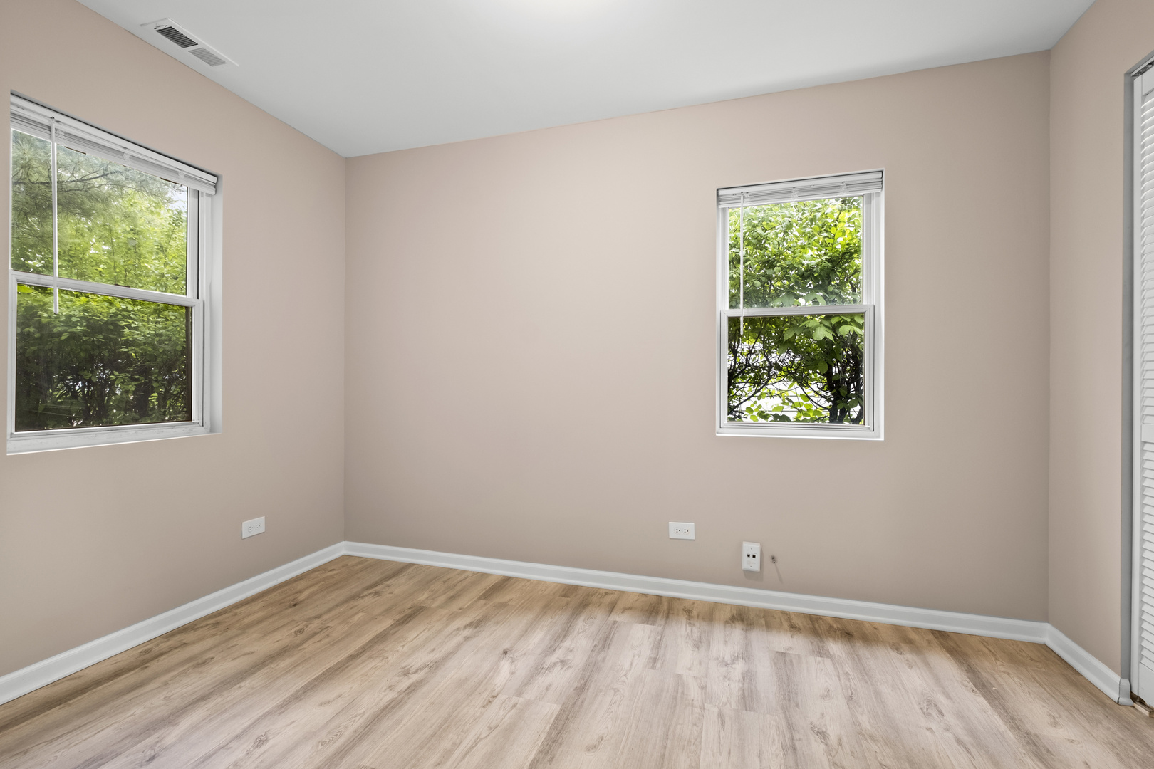 318 Kenwood Drive Property Photo 6