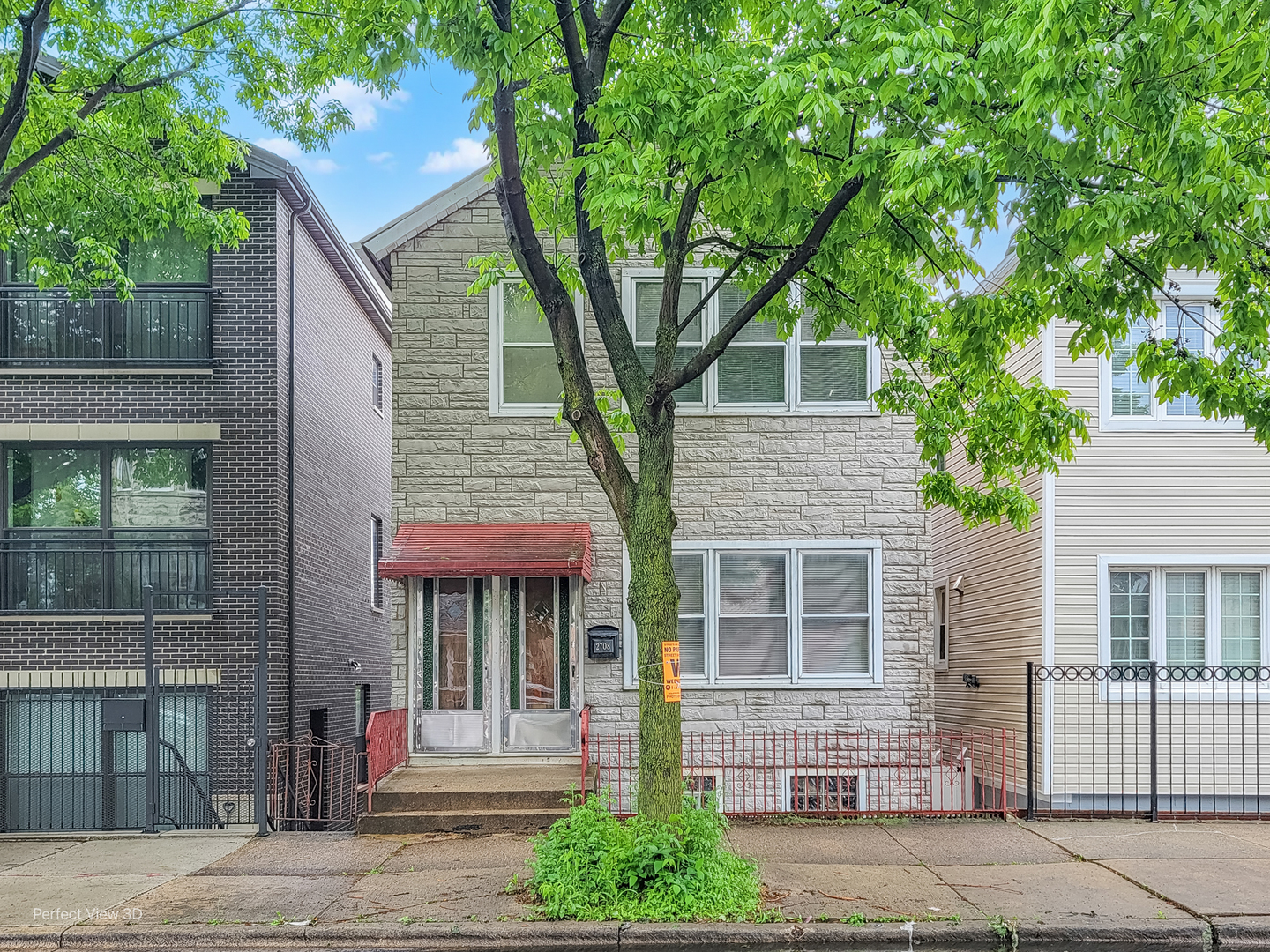 2708 S Lowe Avenue Property Photo 1