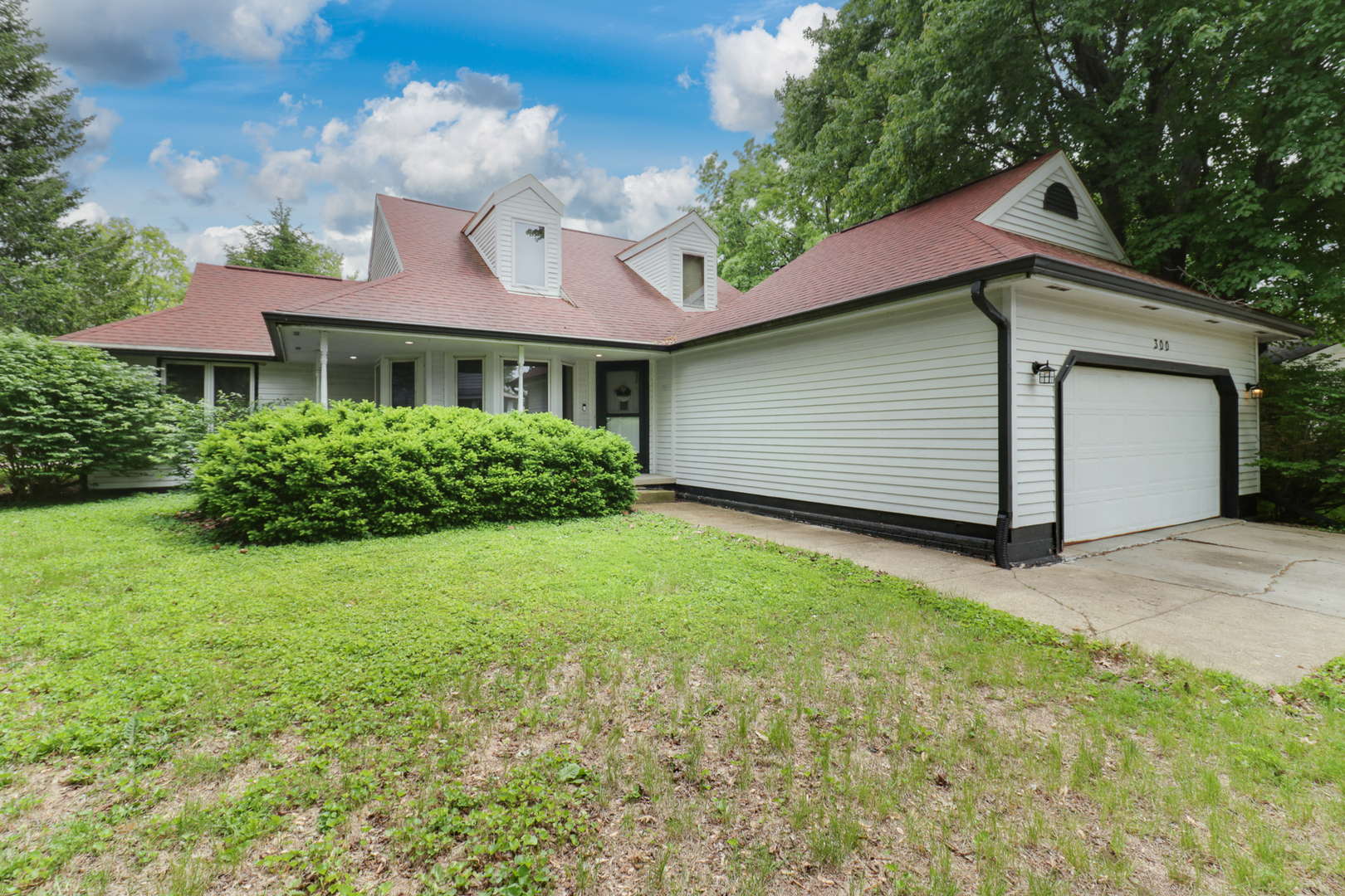 300 Melody Lane Property Photo 1