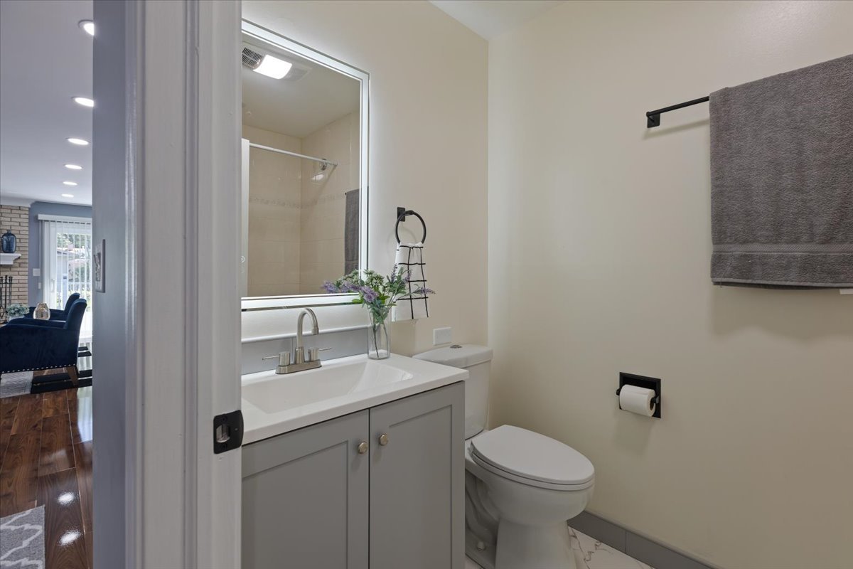 2306 Dove Street Property Photo 13