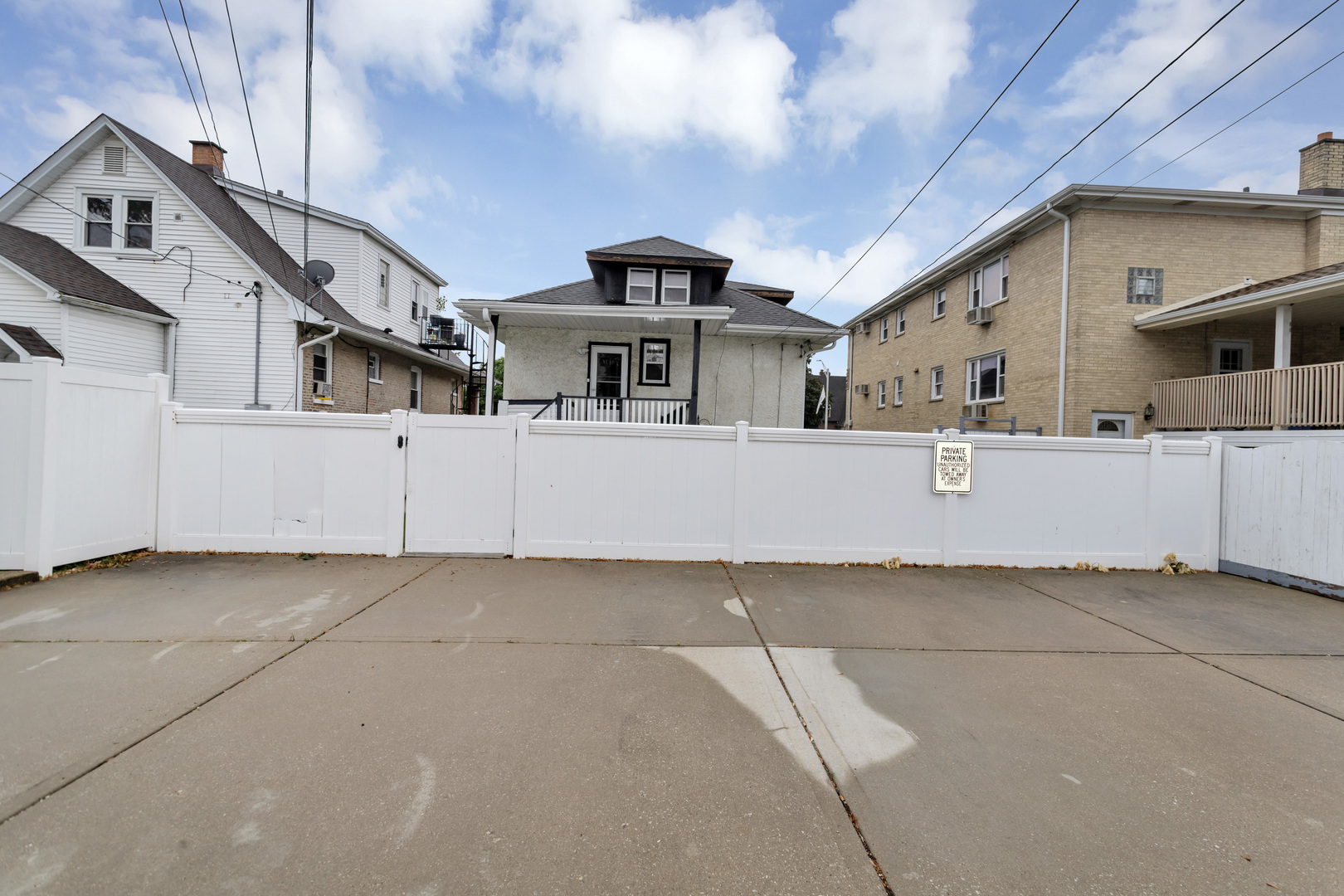 1205 N 15th Avenue Property Photo 6