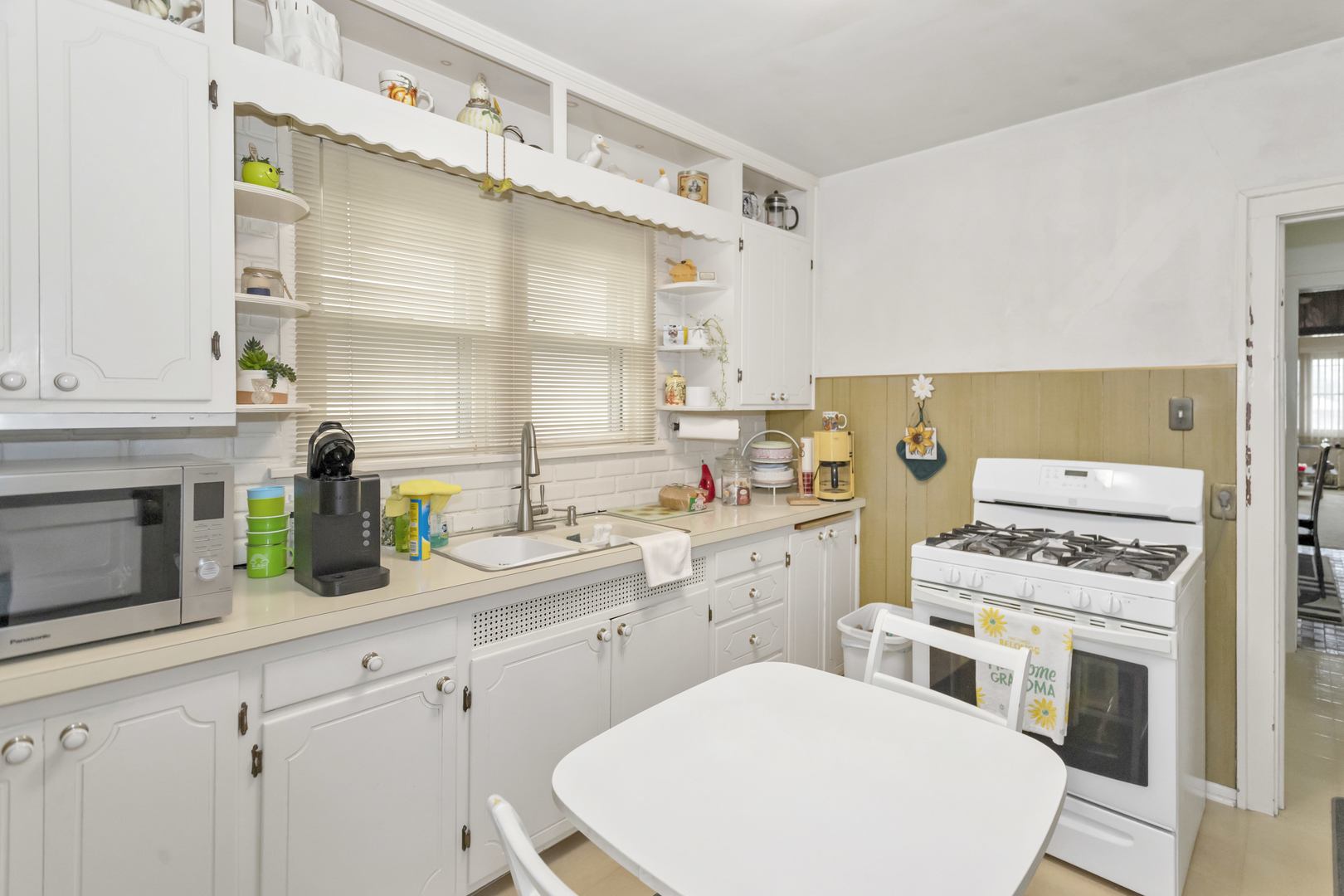 1205 N 15th Avenue Property Photo 12