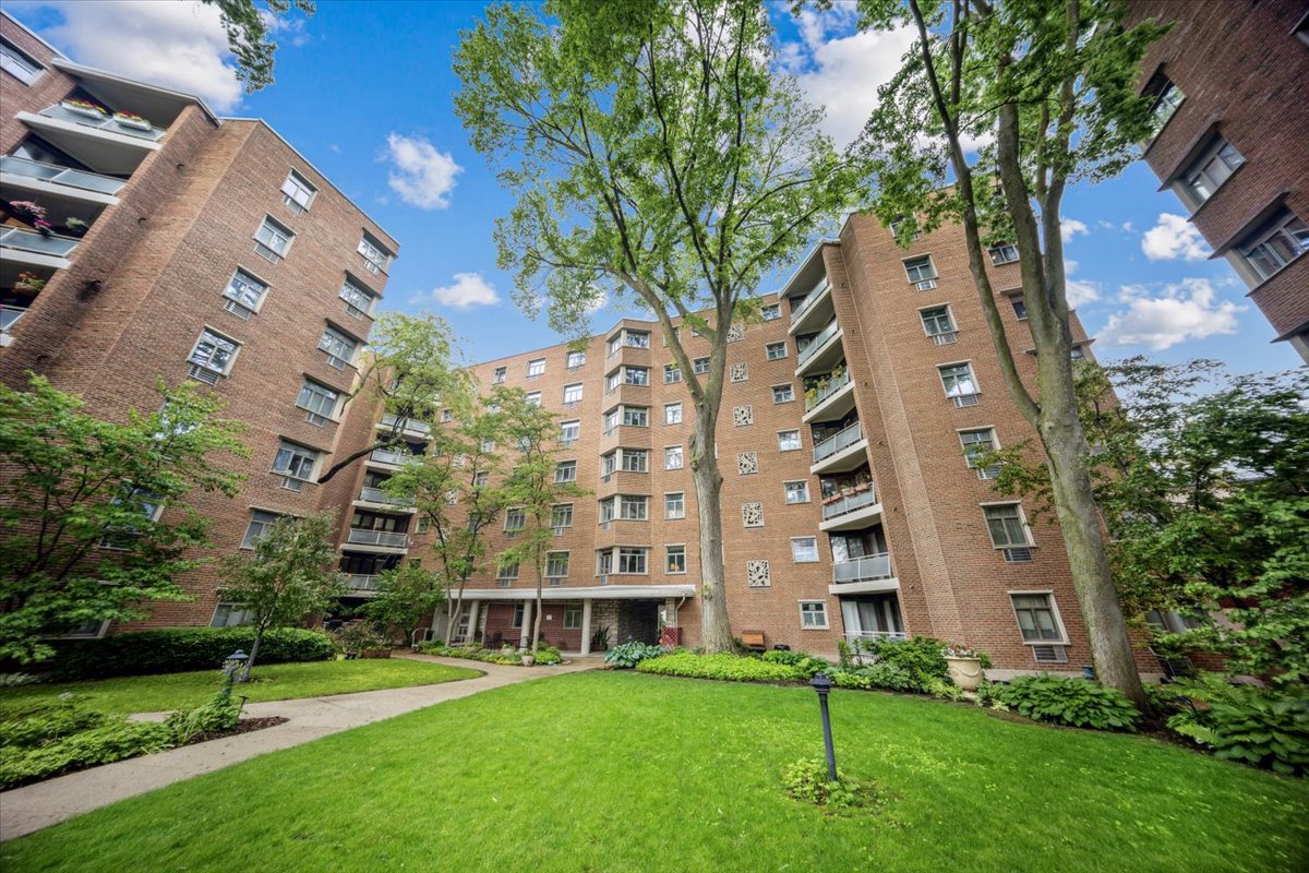 1866 Sherman Avenue 3ne Property Photo 1