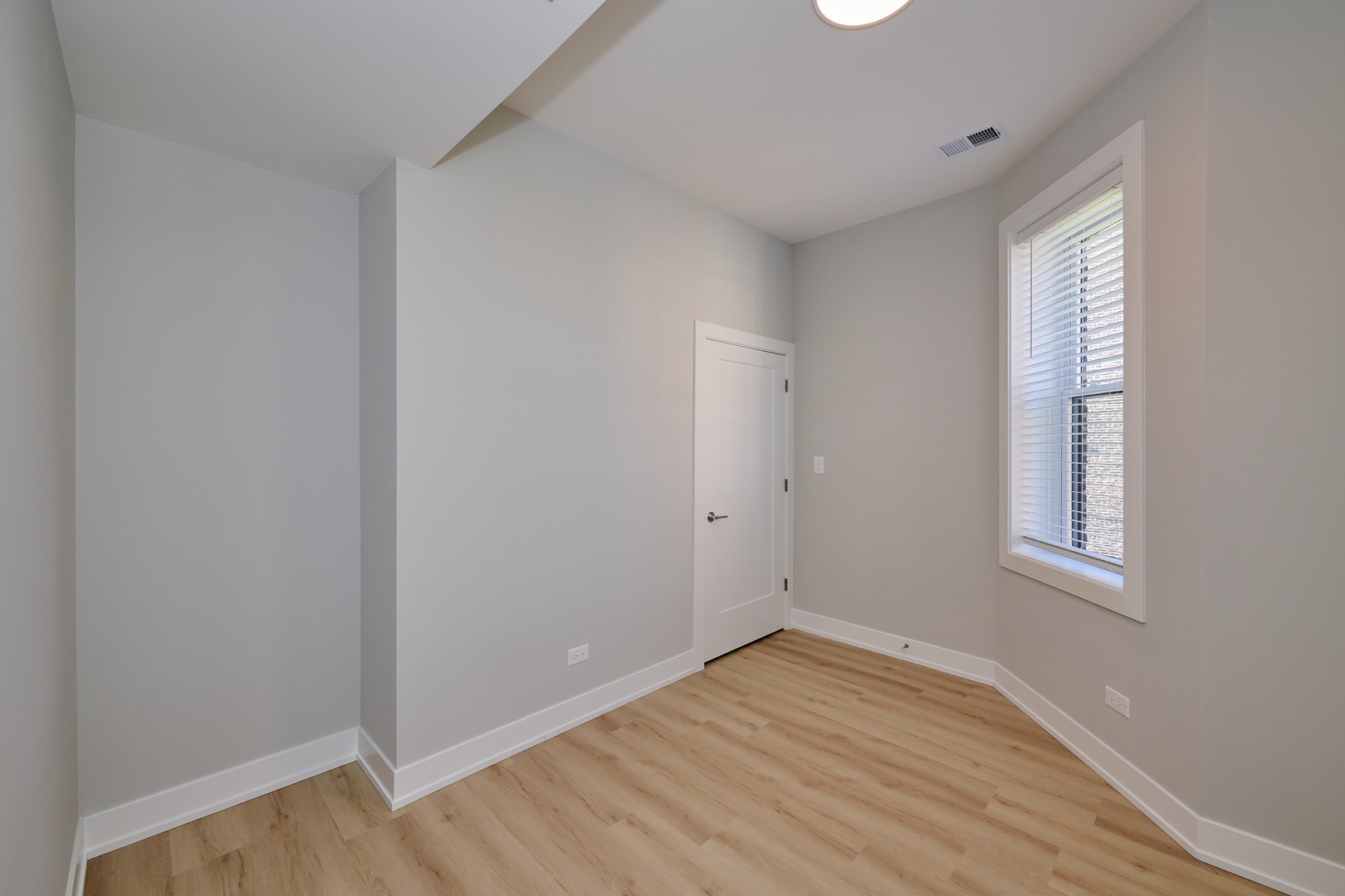 2872 W 21st Place 1 Property Photo 6