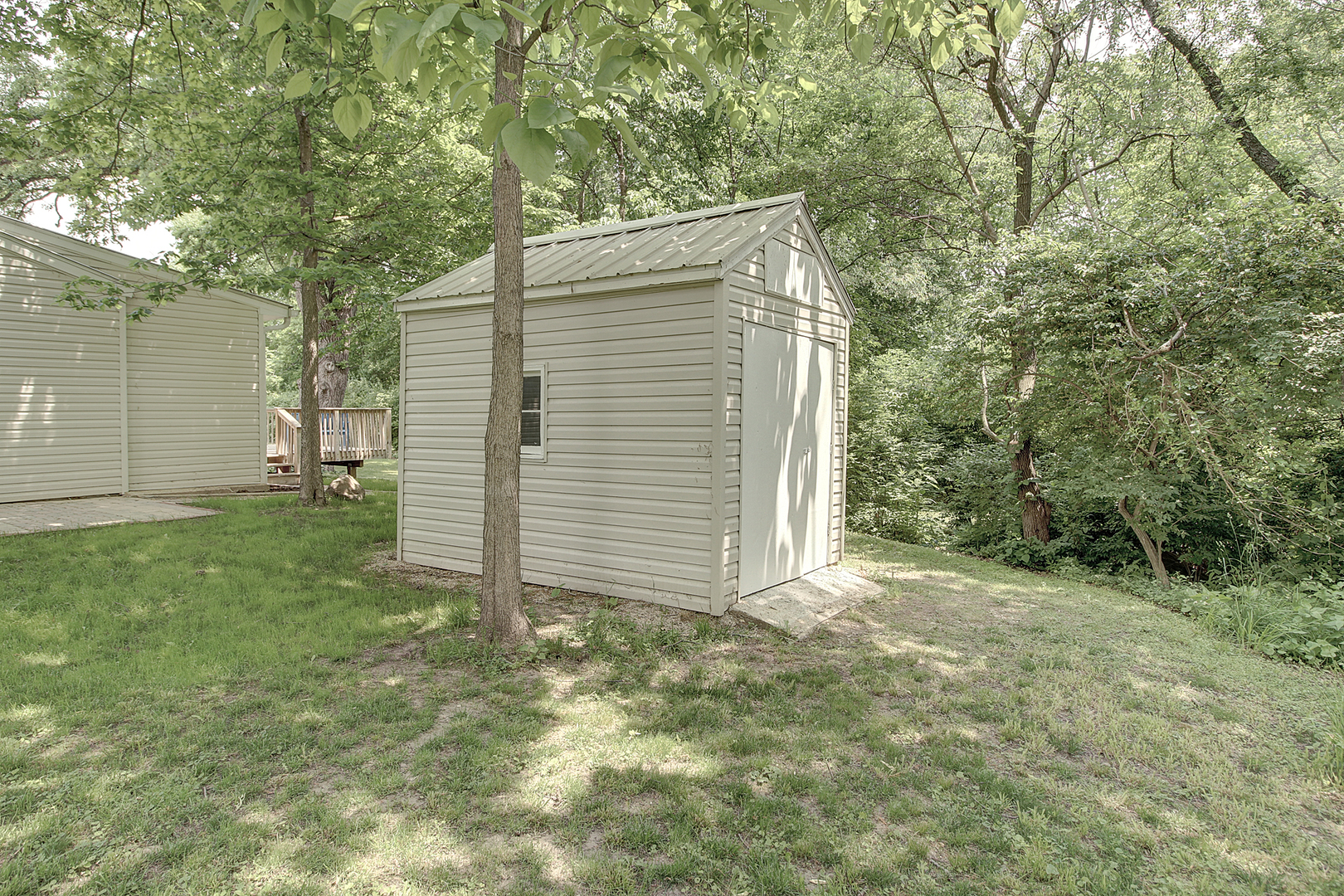 416 E Main St Property Photo 15