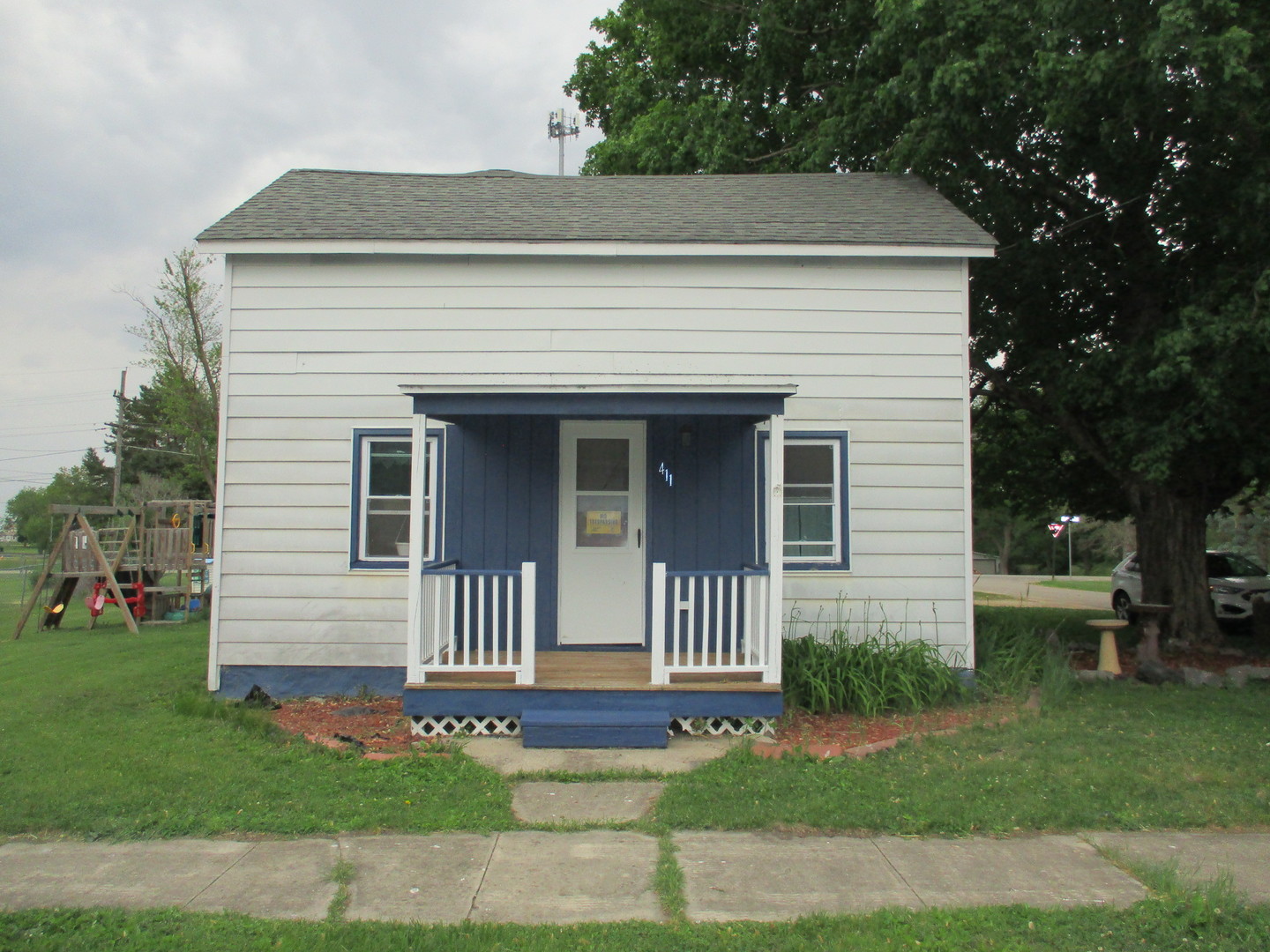 411 S Walnut Street Property Photo 1