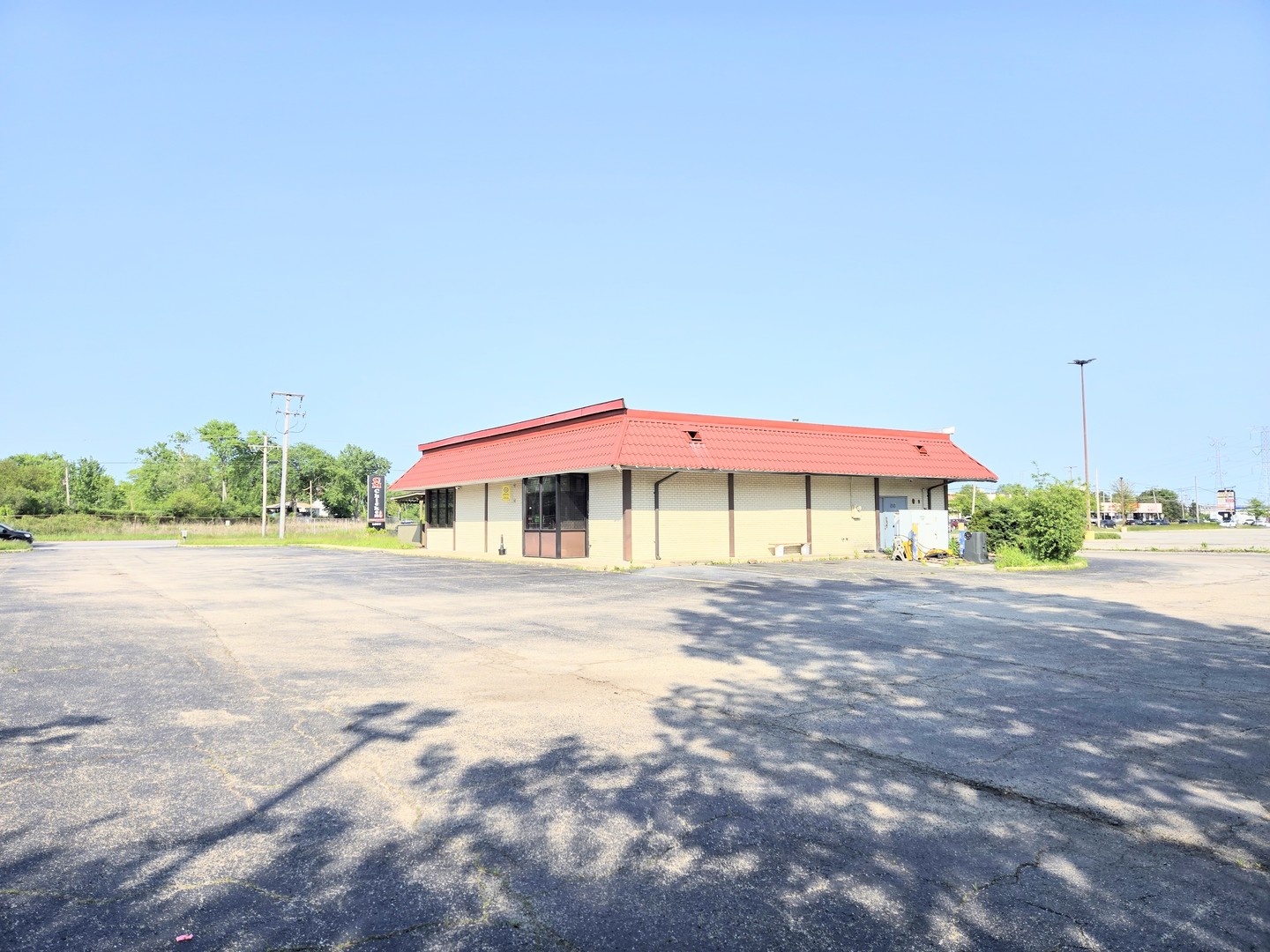 9850 Milwaukee Avenue Property Photo 3