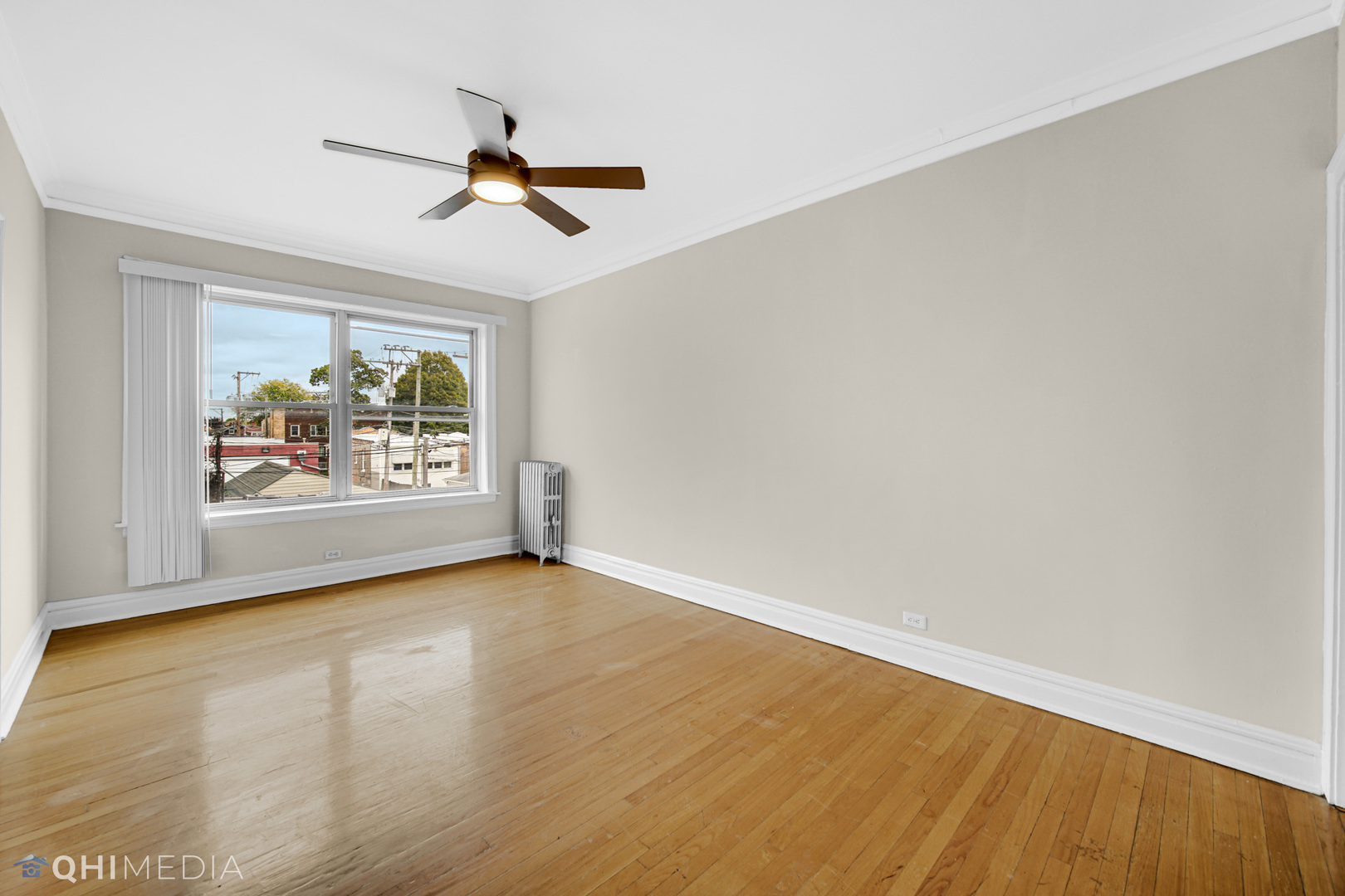 6117 W Cermak Road Property Photo 4