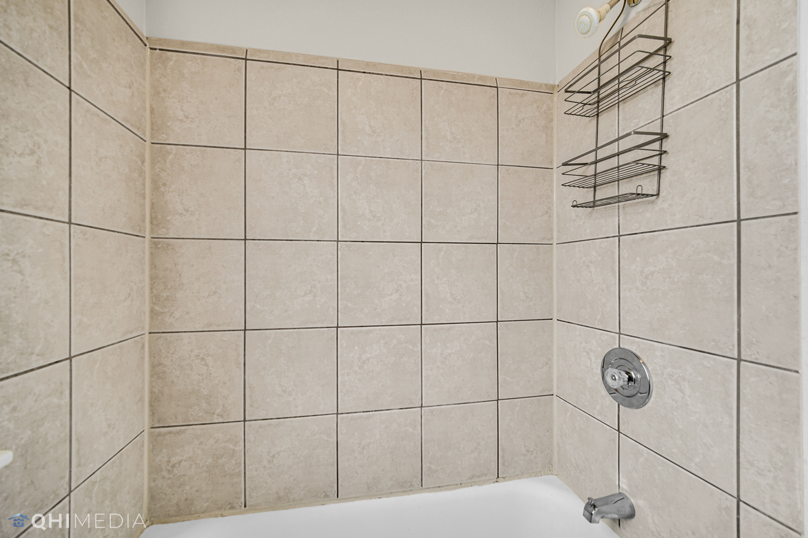 6117 W Cermak Road Property Photo 6