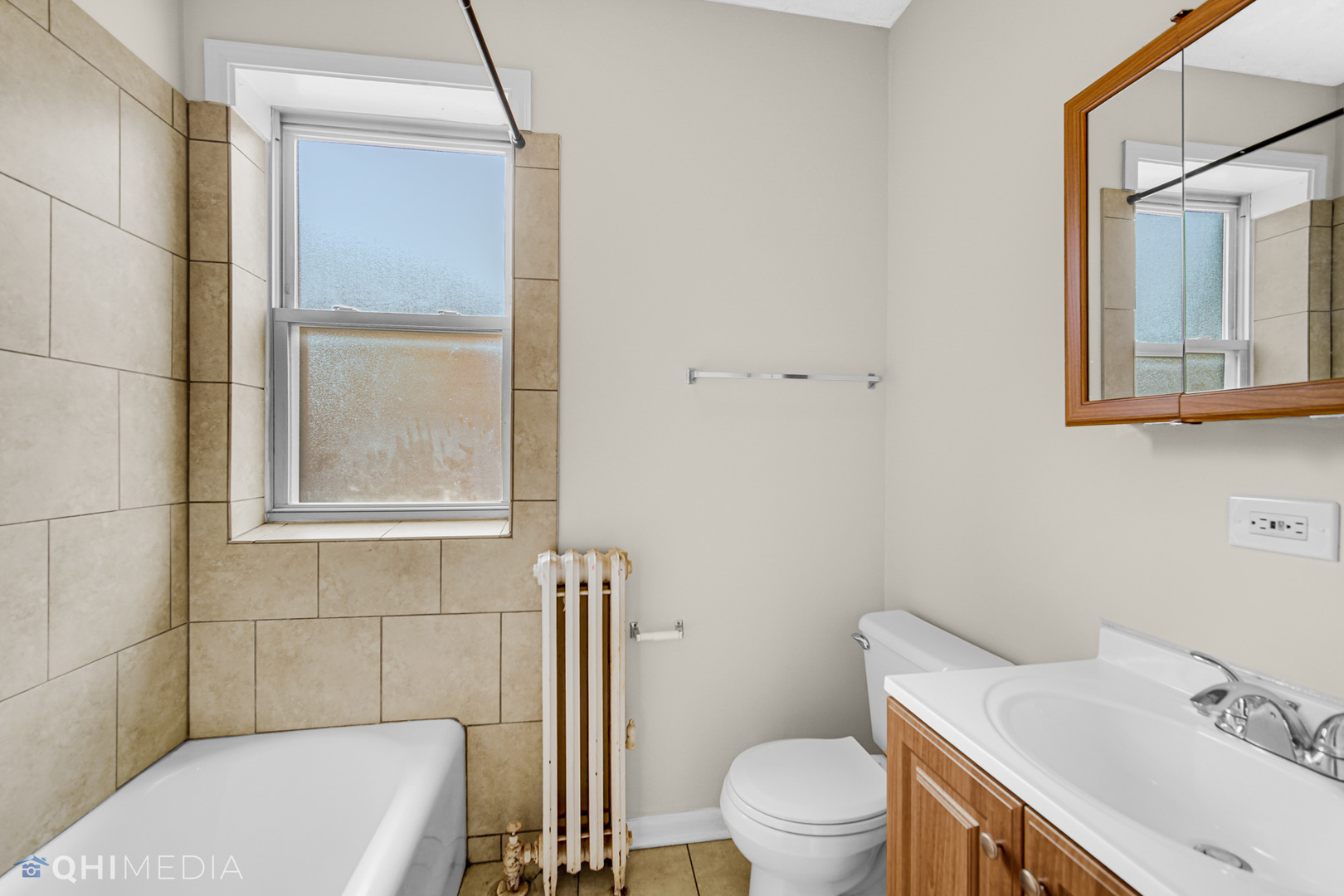 6117 W Cermak Road Property Photo 12