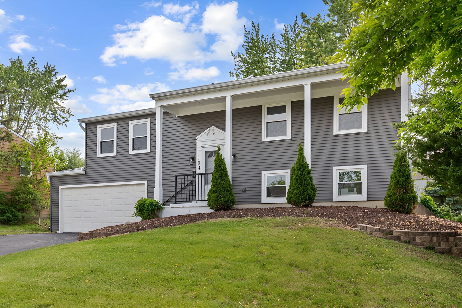 104 N Braintree Drive Property Photo 1