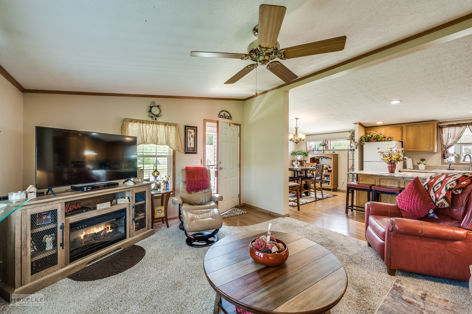 654 Bluebird Circle B Property Photo 14