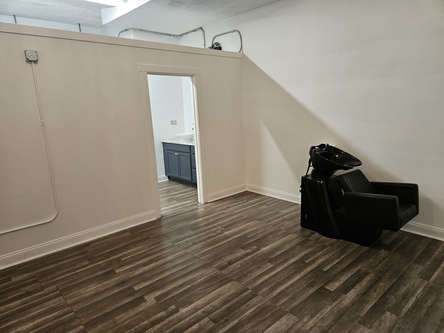 3557 S Archer Avenue Property Photo 3