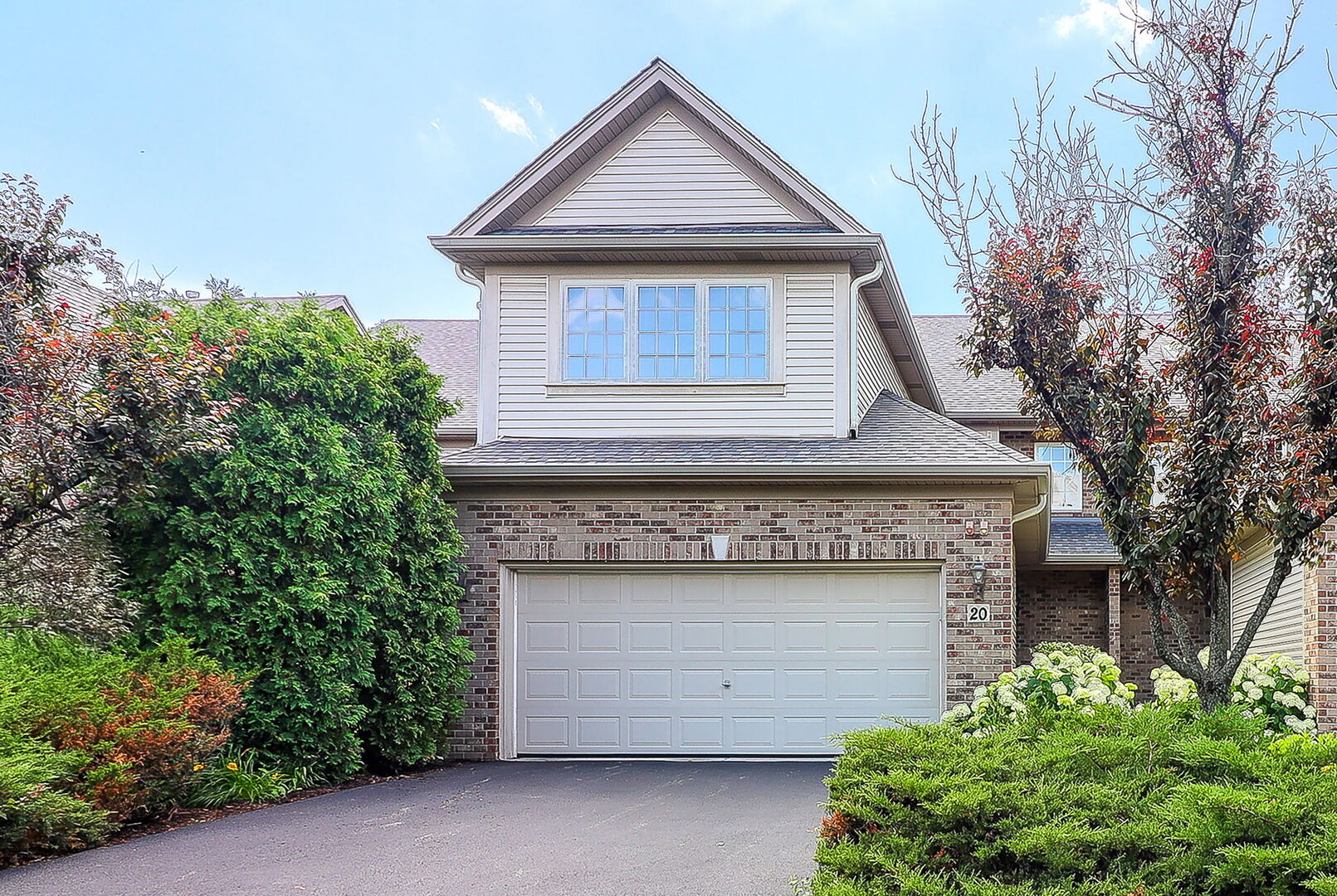 20 Oak Creek Court