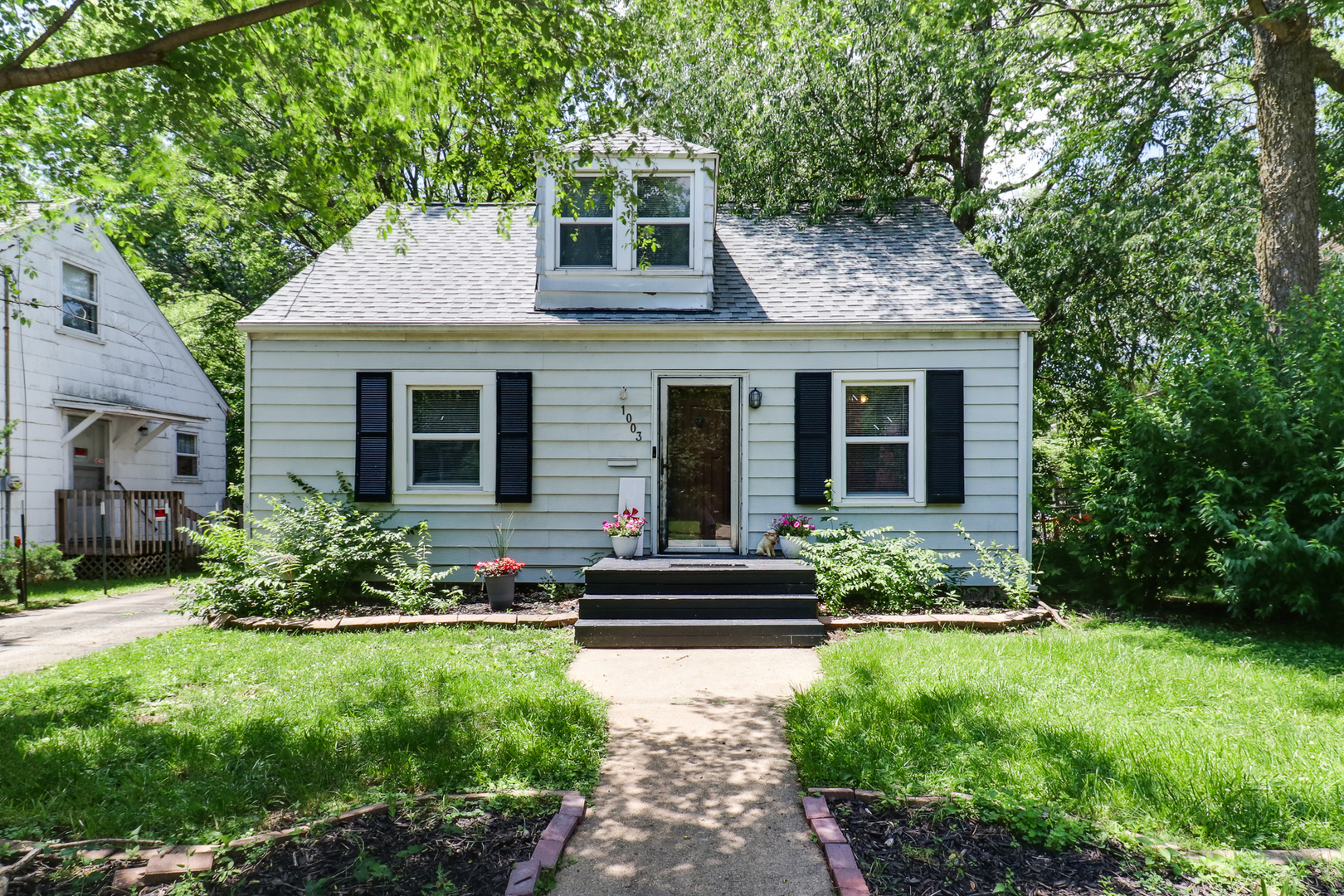 1003 S University Street Property Photo 1