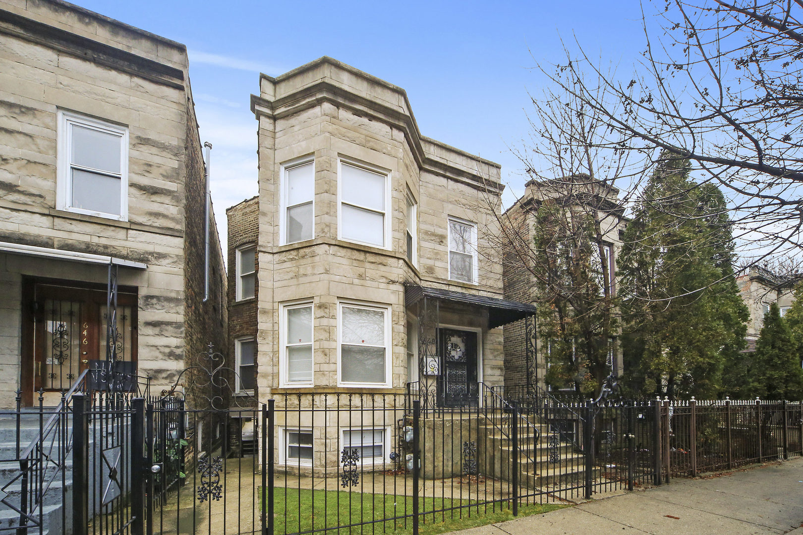 648 N Drake Avenue Property Photo 1