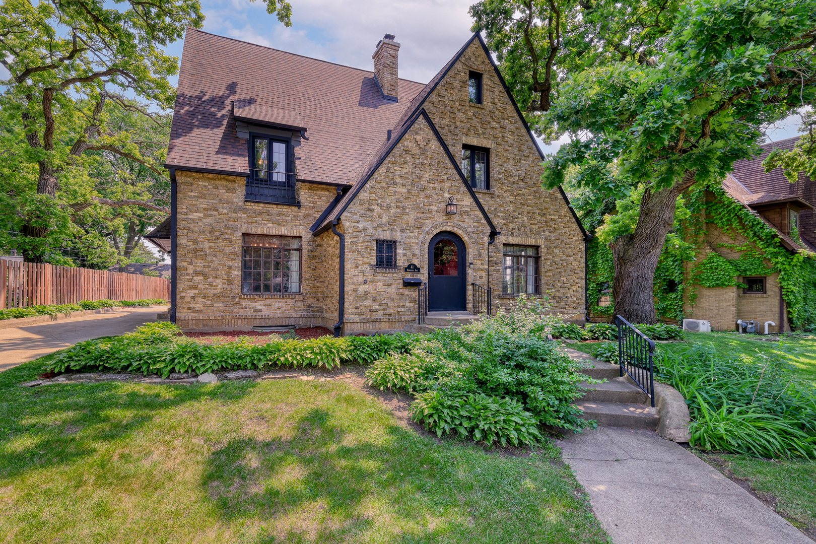 41 Hamilton Avenue Property Photo 1