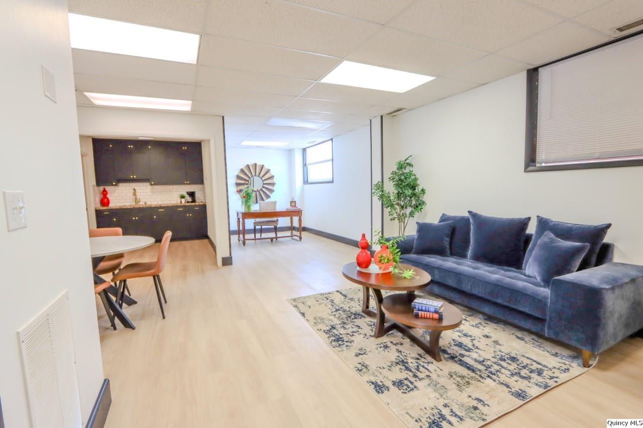1128 Broadway St Property Photo 3