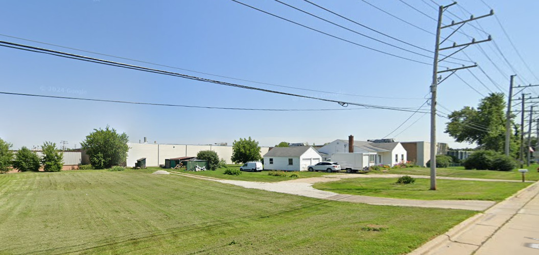 1033 S Wheeling Road Property Photo 1