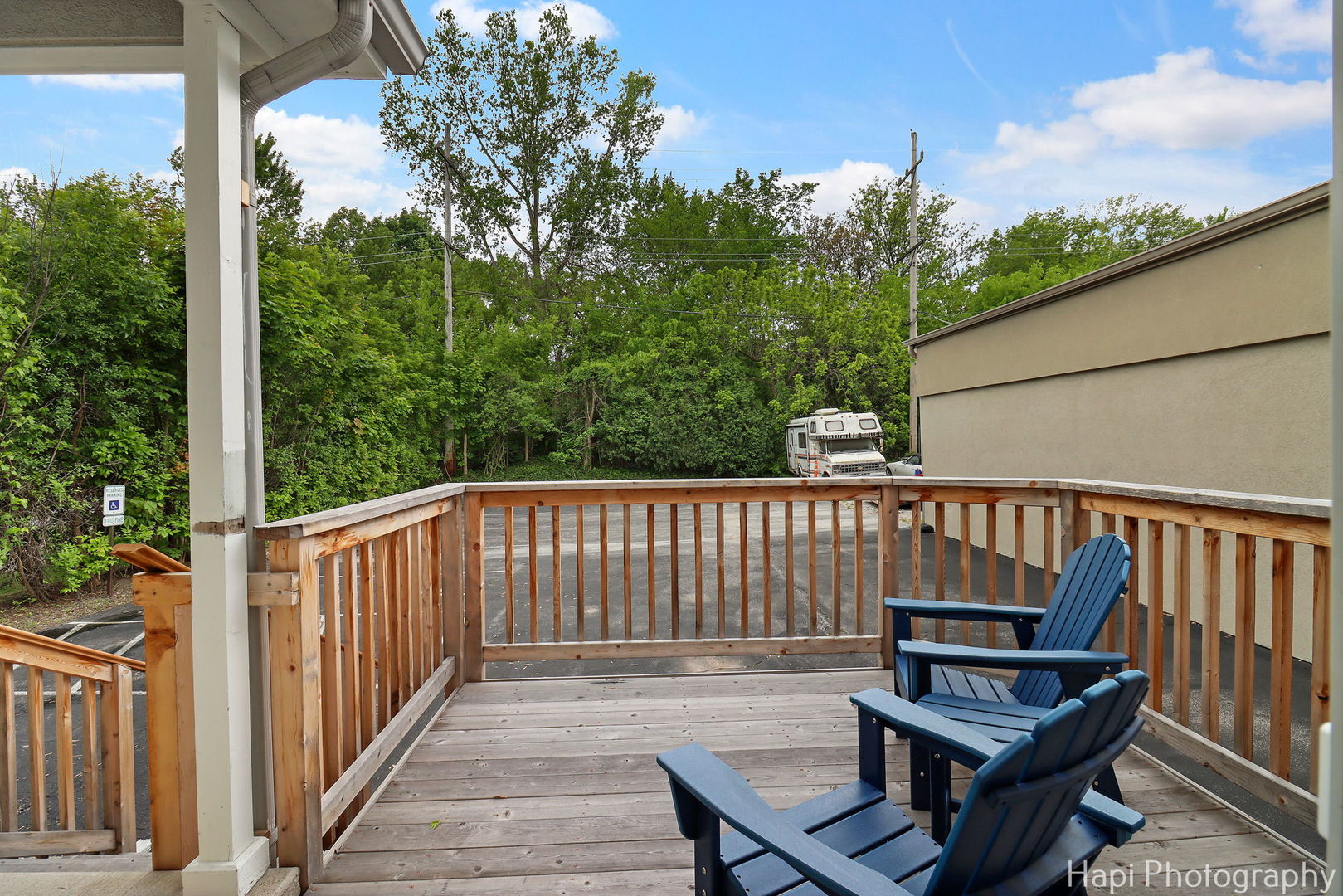 401 E Park Avenue Property Photo 13