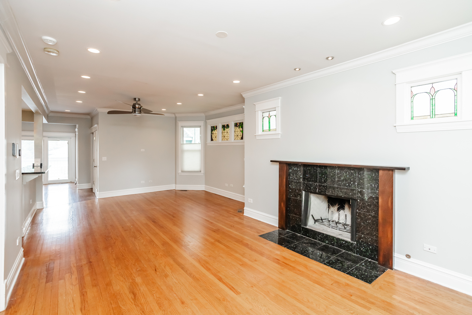 4944 W Cullom Avenue Property Photo 6