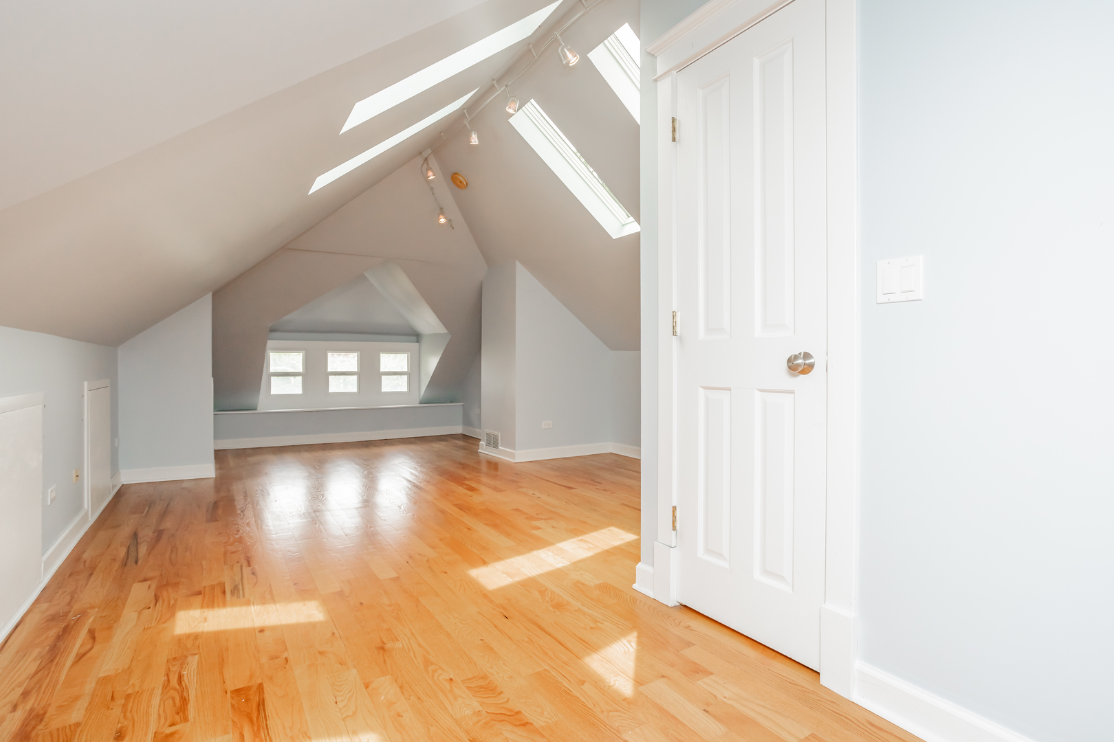 4944 W Cullom Avenue Property Photo 29