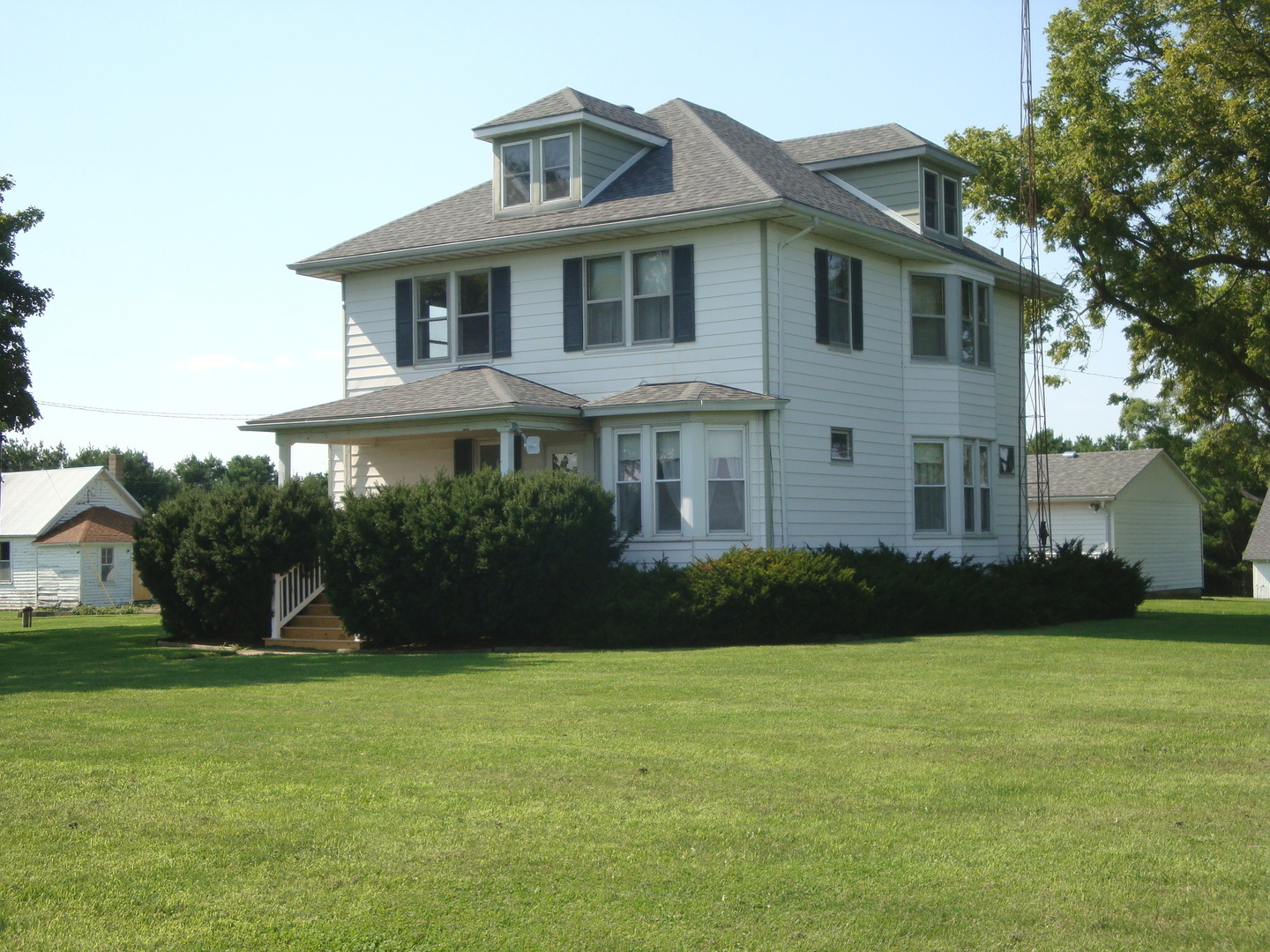 1698 E 1000 N Road