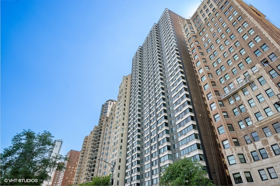 1440 N Lake Shore Drive 34AC Property Photo 1