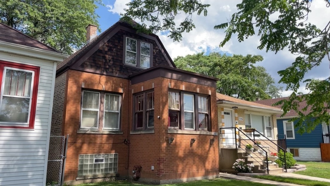 7243 S Wood Street Property Photo 1