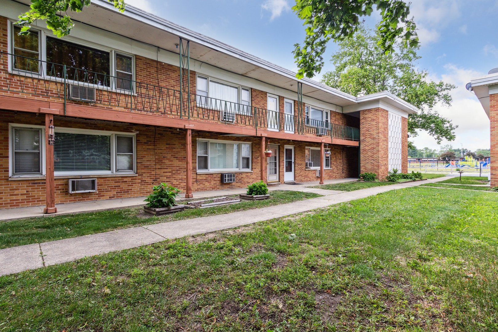 241 Northway Park Road 10 Property Photo 1