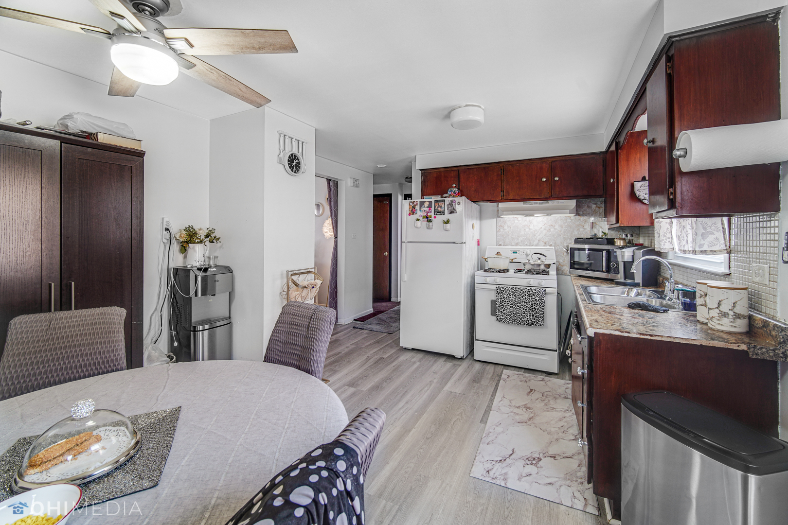 11824 S Karlov Avenue Property Photo 8