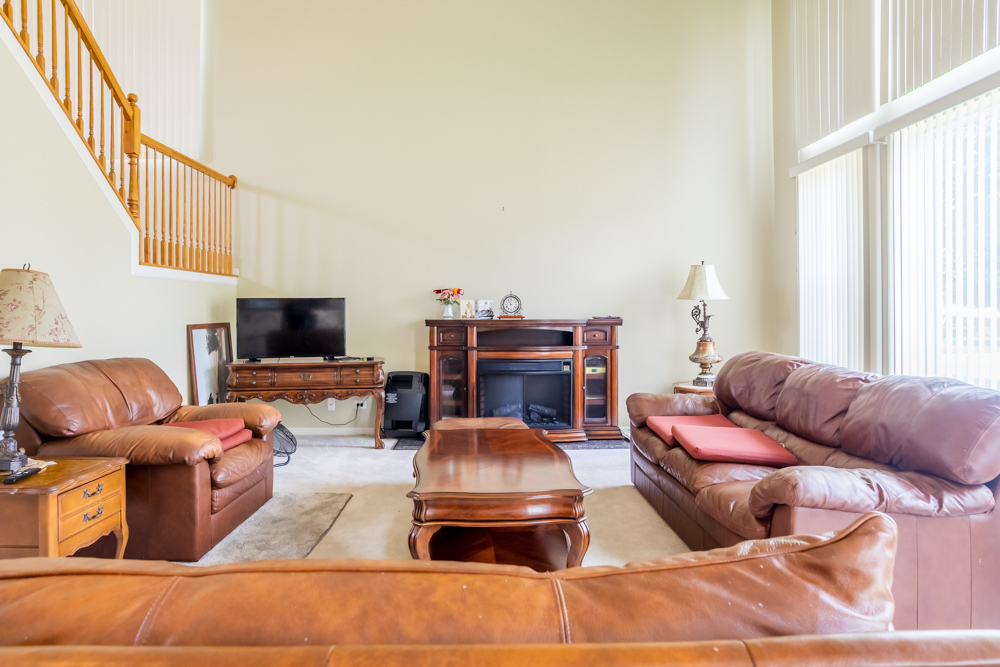 400 Bower Lane Property Photo 7