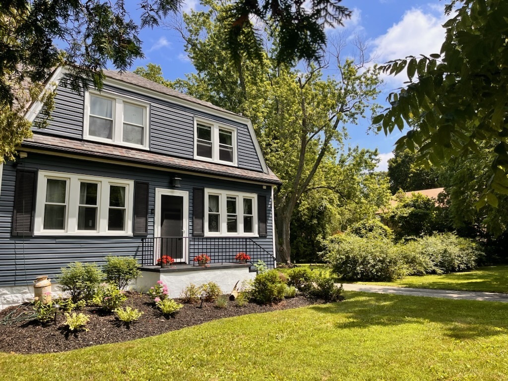 38321 N North Avenue Property Photo 1