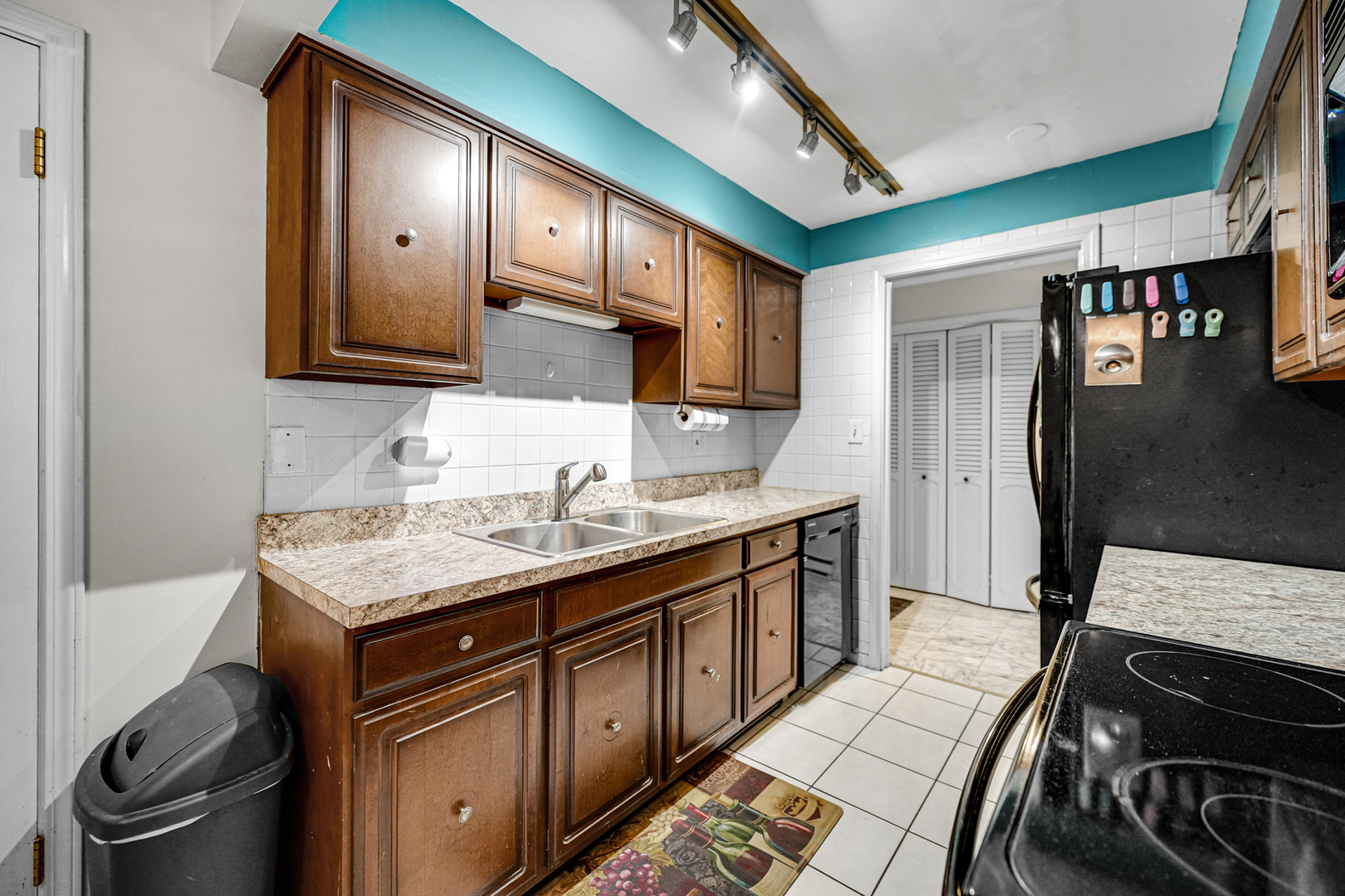 9802 S Karlov Avenue A Property Photo 8