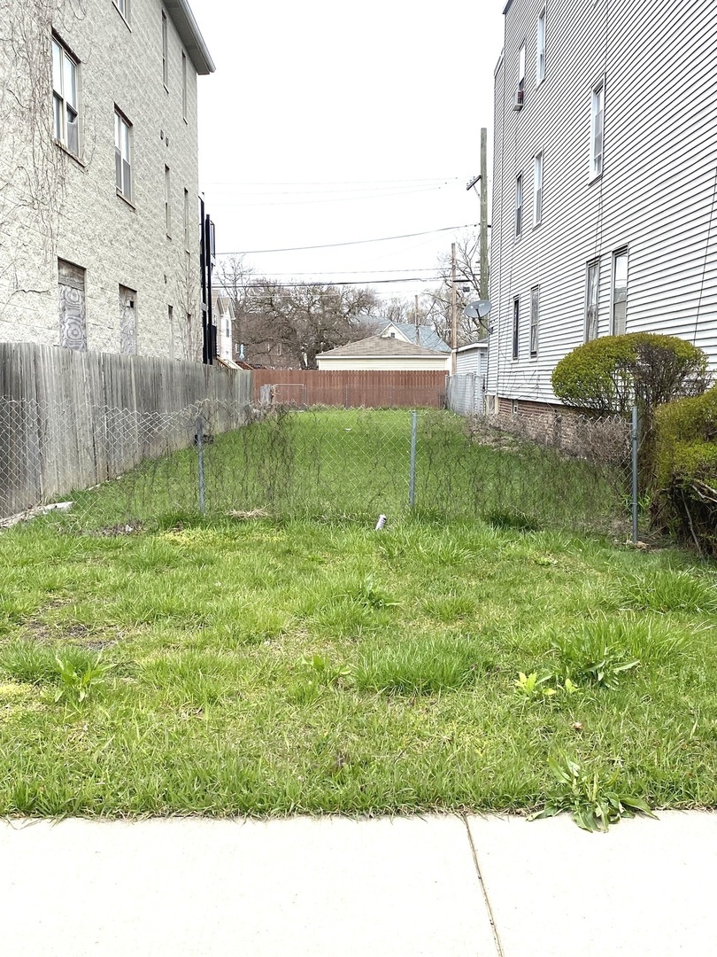 710 E 95th Street Property Photo 1