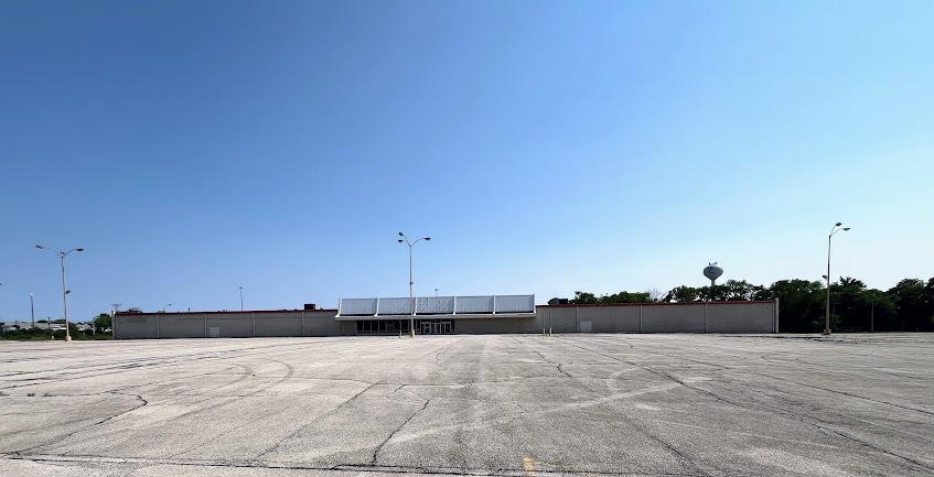 1500 W Lincoln Highway Property Photo 4
