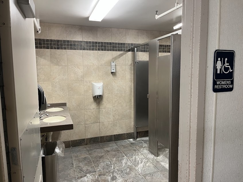 1500 W Lincoln Highway Property Photo 15