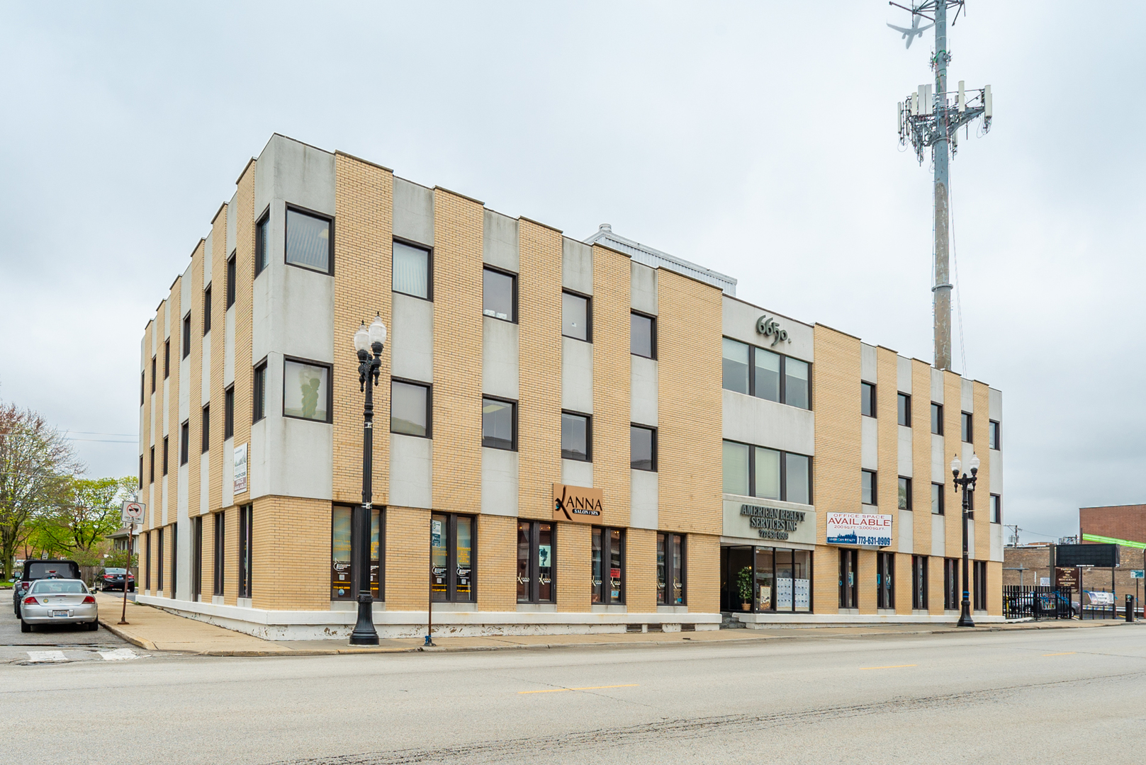 6650 N Northwest Highway Property Photo 2