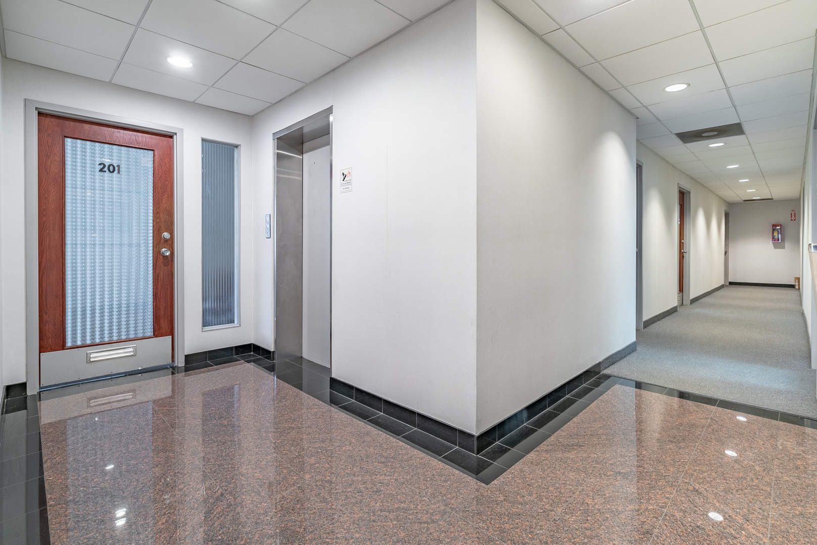 6650 N Northwest Highway Property Photo 10