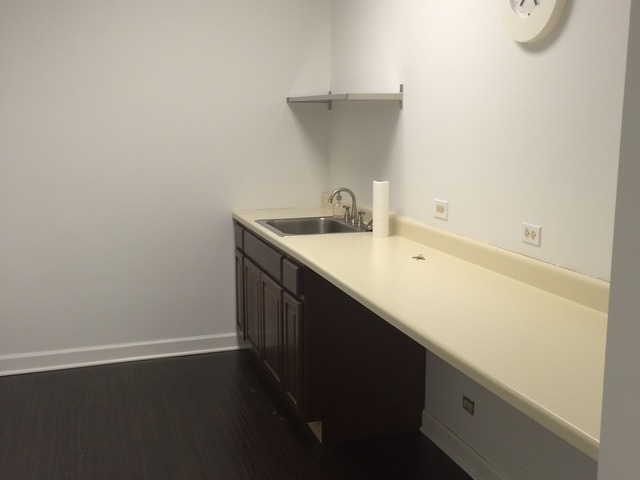 6650 N Northwest Highway Property Photo 20