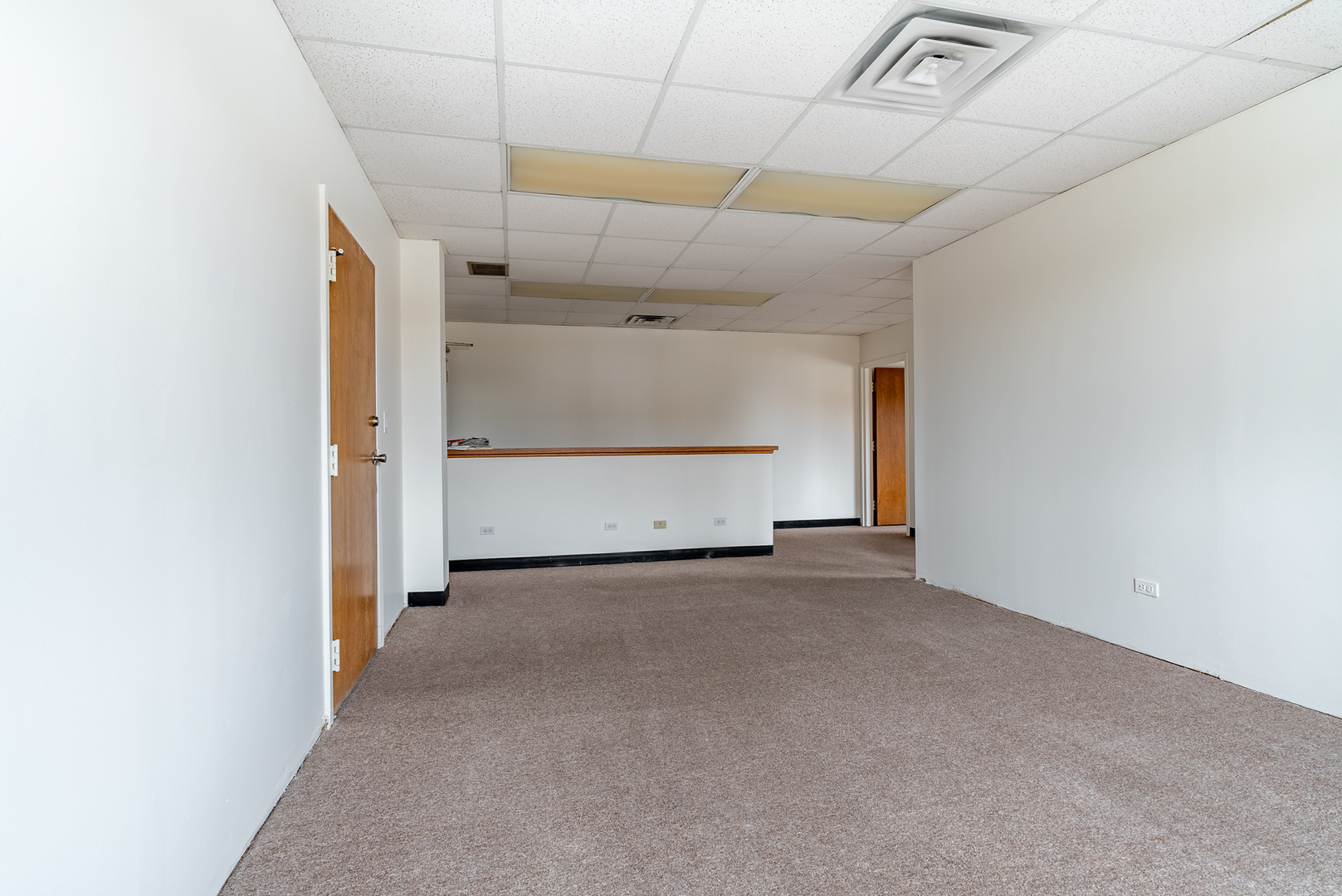 6650 N Northwest Highway Property Photo 25