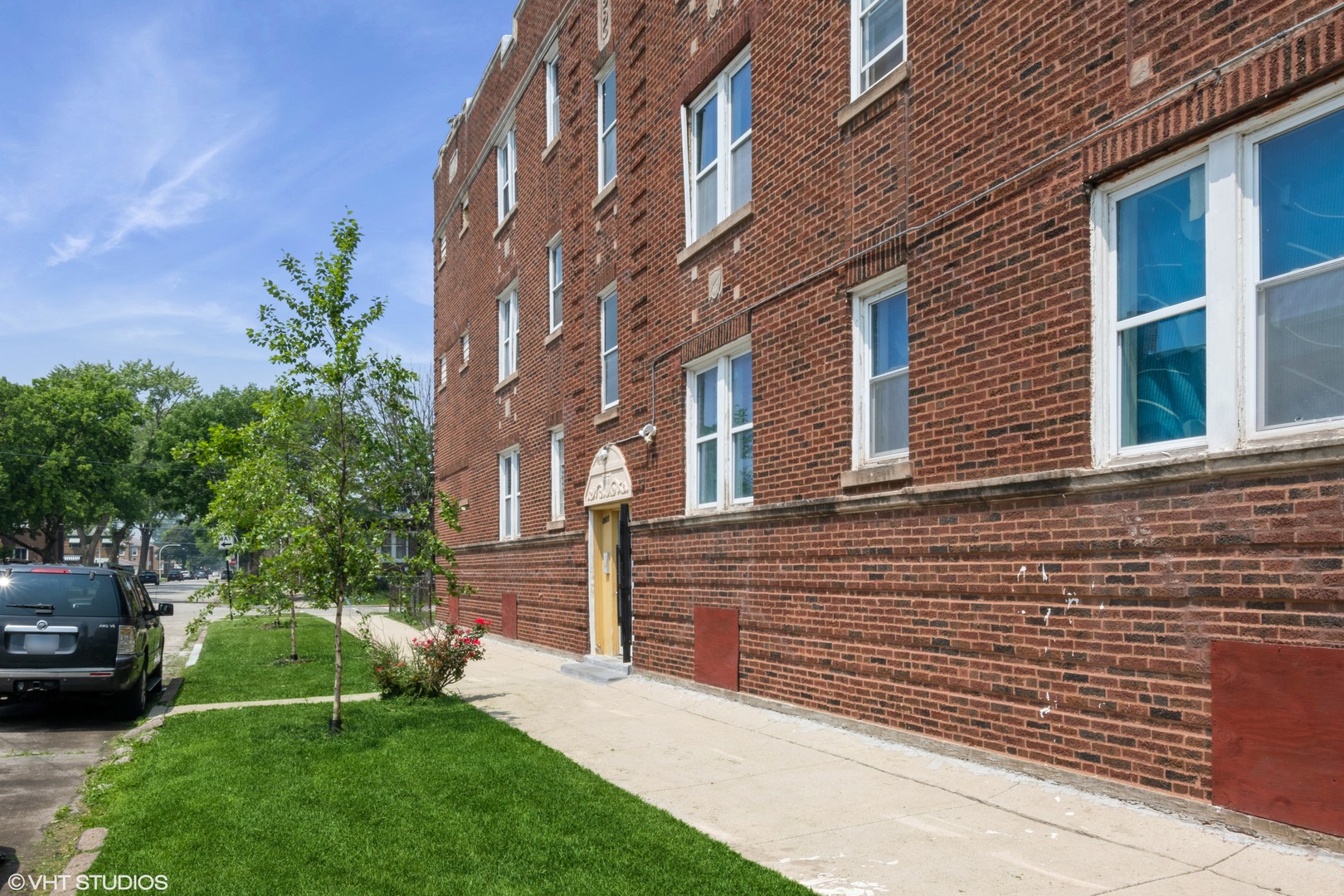 1818 W 78th Street Property Photo 3