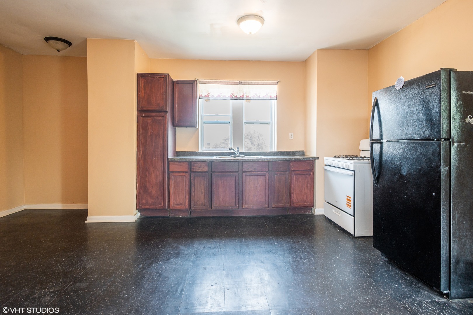 1818 W 78th Street Property Photo 9