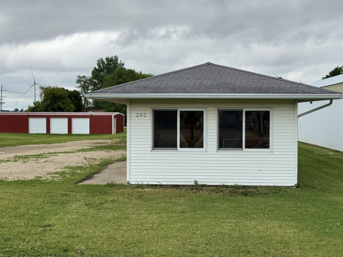 303 N Main Street Property Photo 1