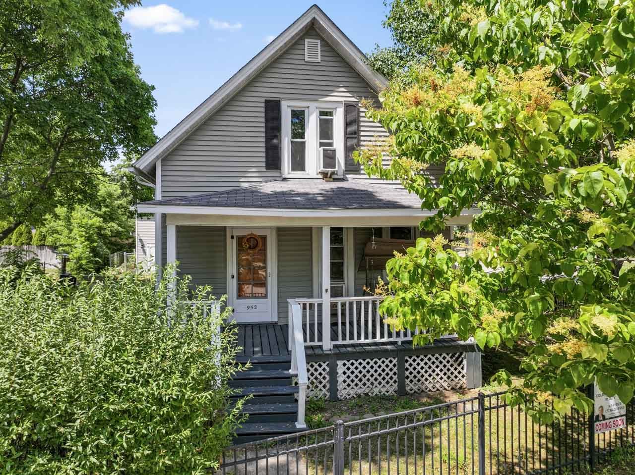 952 Larkin Avenue Property Photo 1